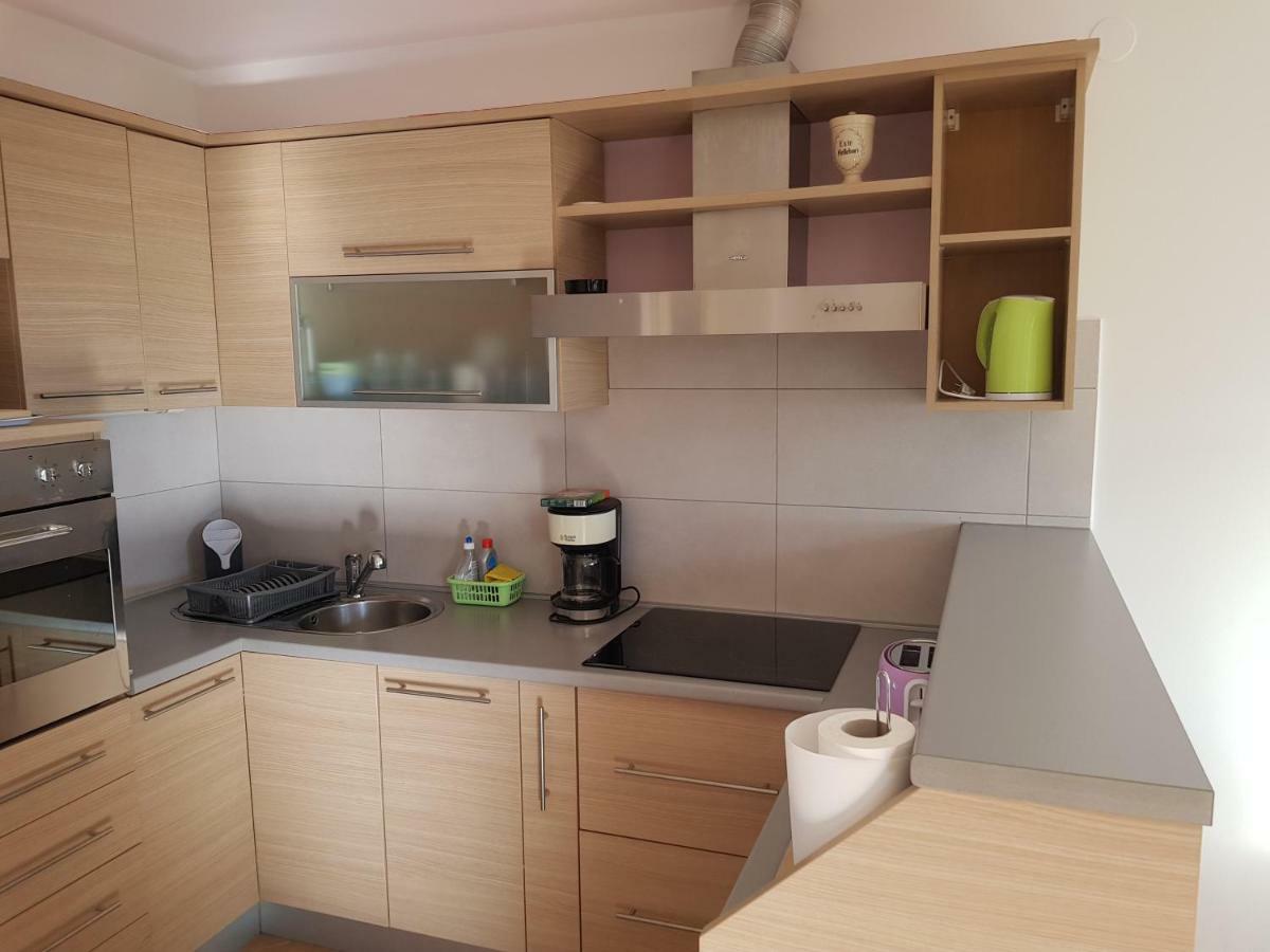 Sunny Apartment 150 M From The Sea Opatija Exteriör bild