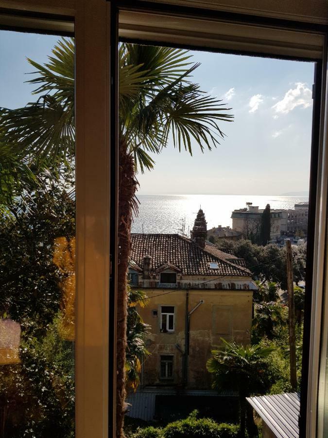 Sunny Apartment 150 M From The Sea Opatija Exteriör bild