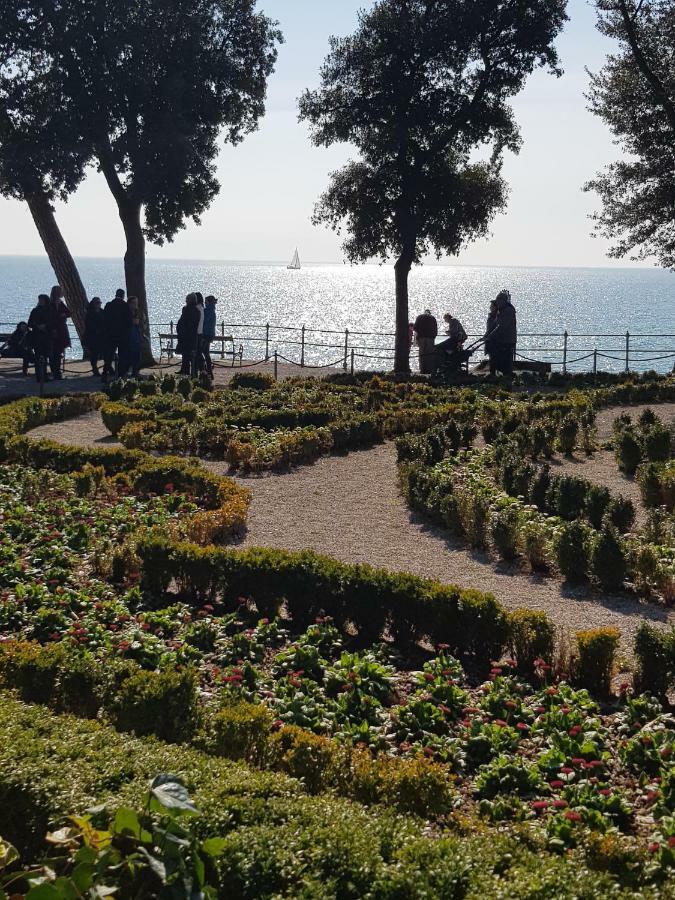 Sunny Apartment 150 M From The Sea Opatija Exteriör bild