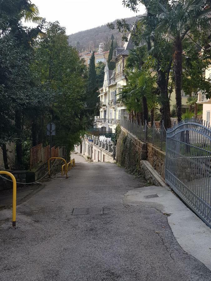 Sunny Apartment 150 M From The Sea Opatija Exteriör bild