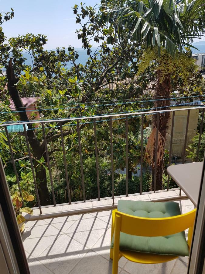 Sunny Apartment 150 M From The Sea Opatija Exteriör bild