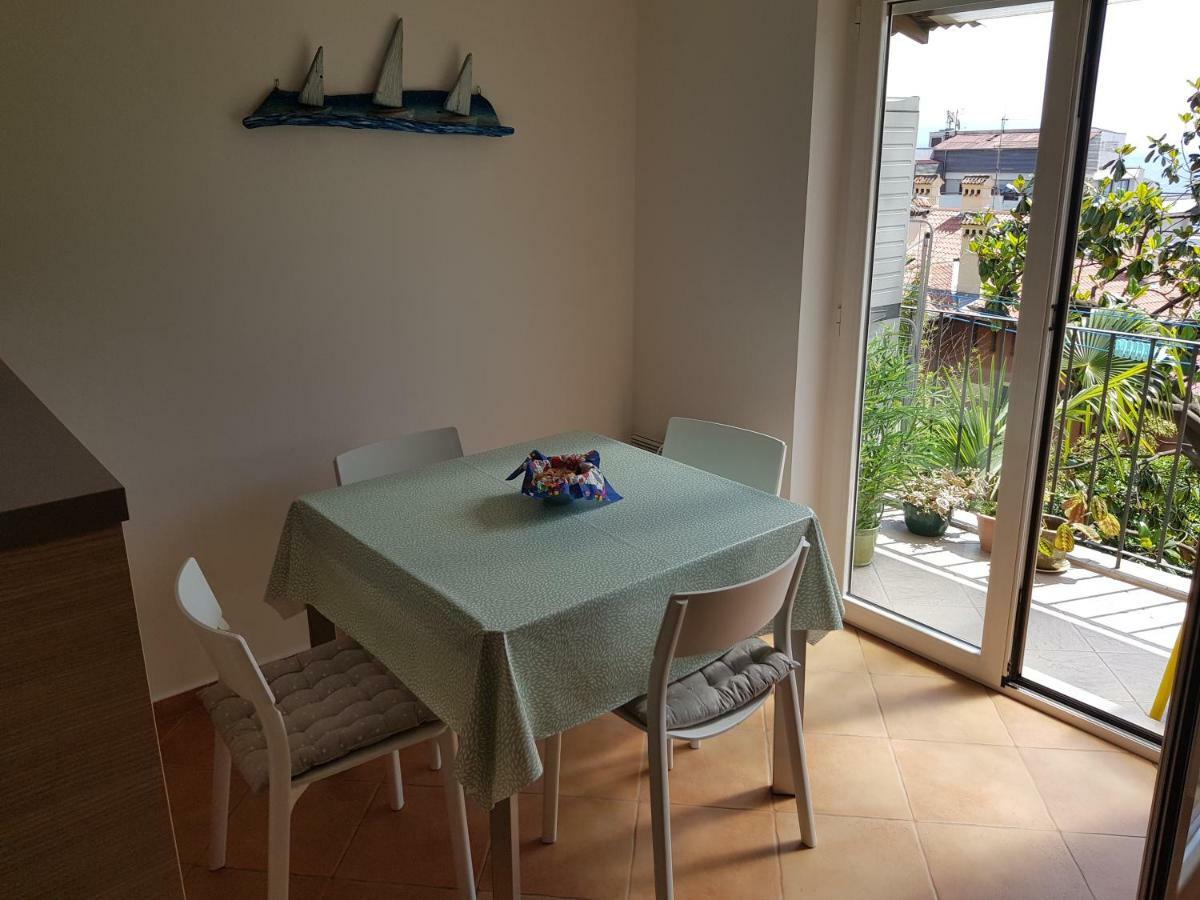 Sunny Apartment 150 M From The Sea Opatija Exteriör bild