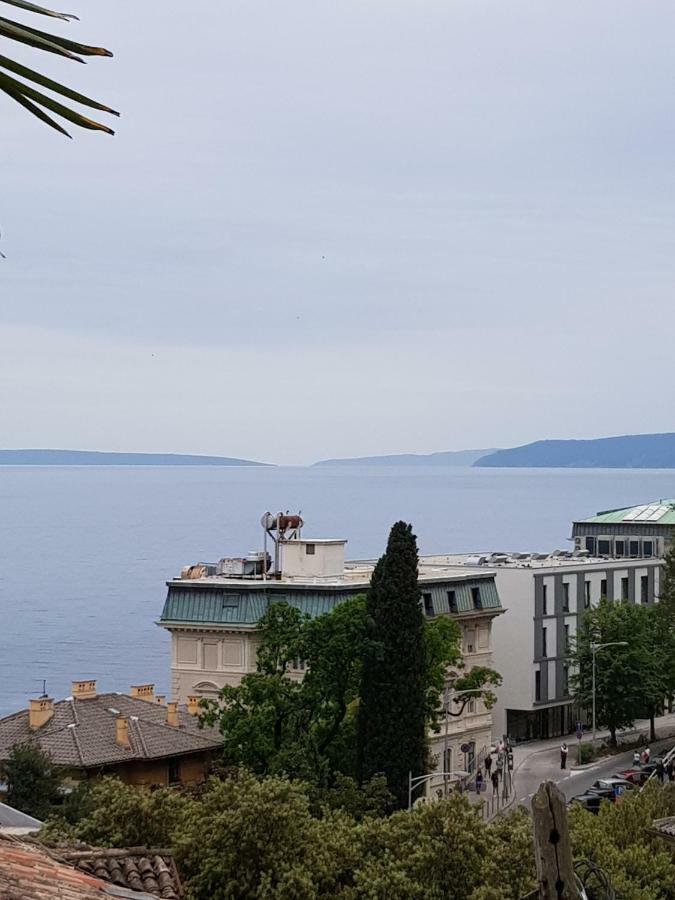 Sunny Apartment 150 M From The Sea Opatija Exteriör bild